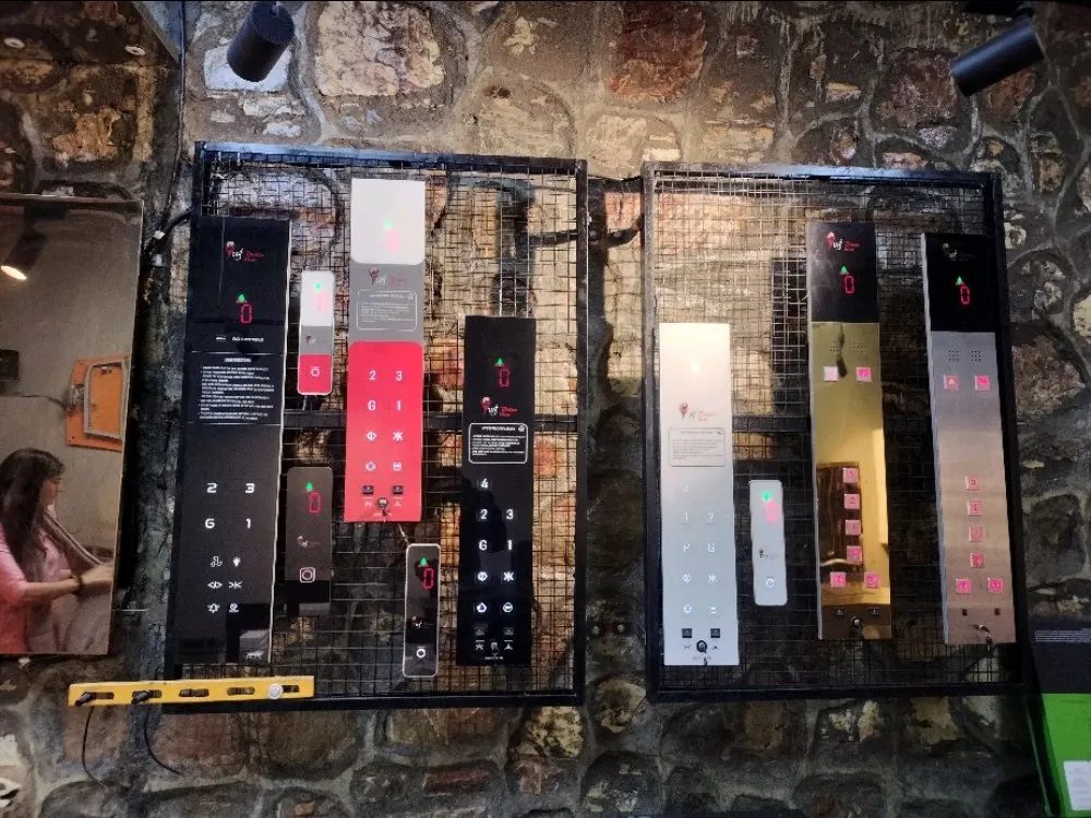 1053663 Location 1737966469695 1000x1000 1